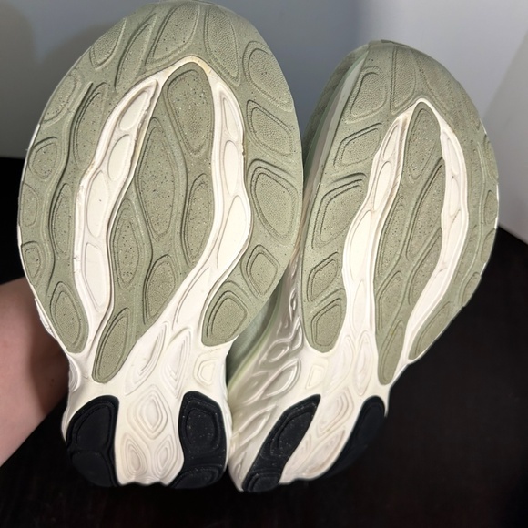 New Balance Light Green and White Sneakers - Picture 14 of 15